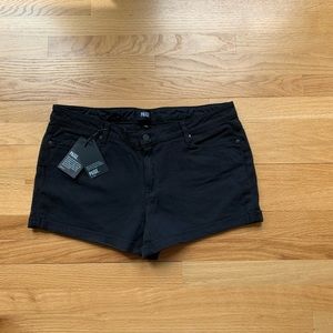 NWT Jimmy Jimmy Short size 32 in vintage black.